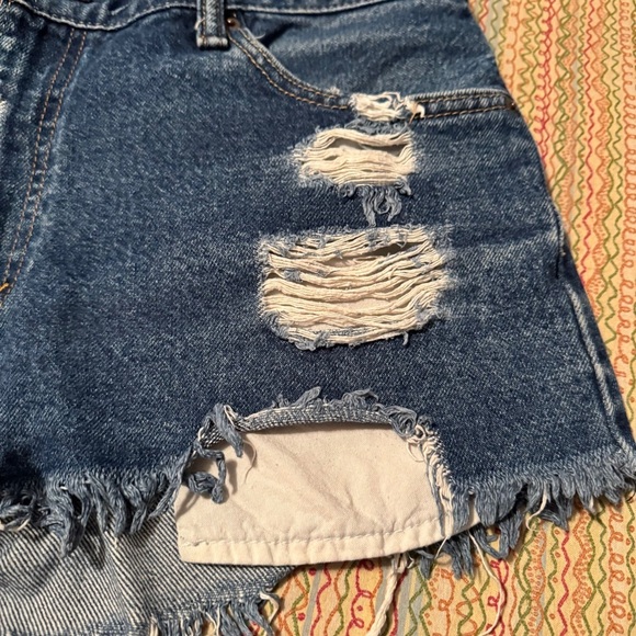 Vintage Levi's 505 Cut Off Denim Shorts Straight Fit Saint & Noble 34 W Distress - Picture 8 of 11